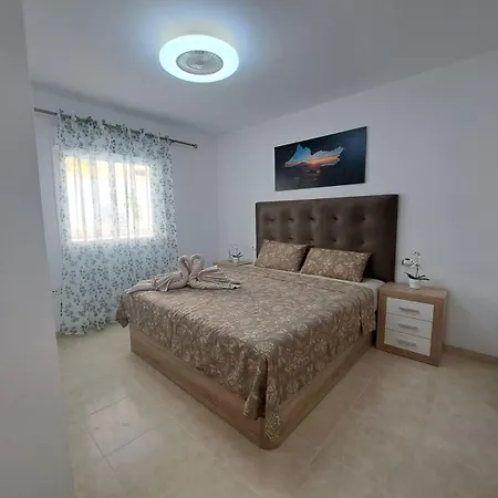 Brisa Two Bedroom With Amazing View And Pool Apartman